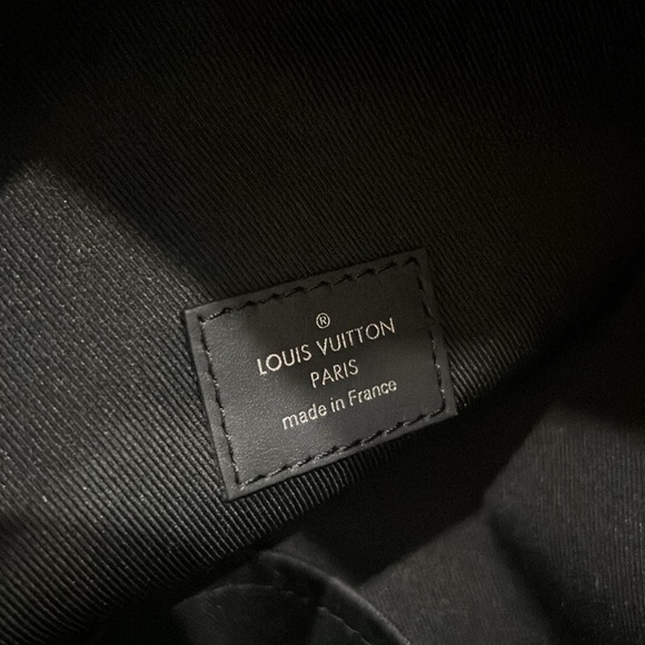 Louis Vuitton backpack - Picture 6 of 7